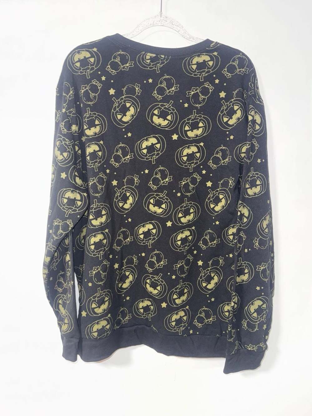 Hello Kitty and Friends Hello Halloween Graphic Sweatshirt - Picture 2 of 3